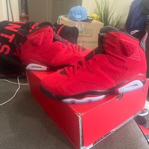 Jordan 6 (Toro)